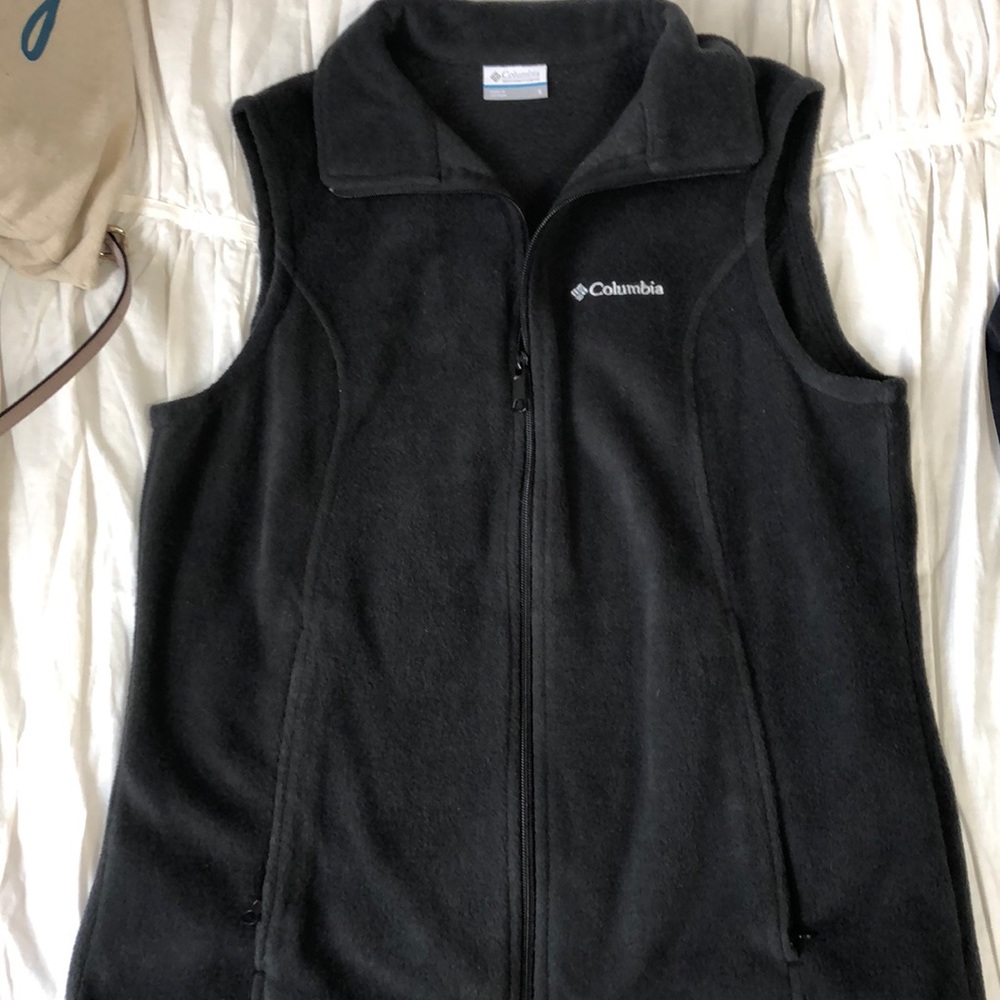 Women’s Columbia Black Fleece Vest. Size small